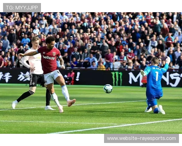 西汉姆联主场连败联赛垫底 攻防困境难解前景堪忧