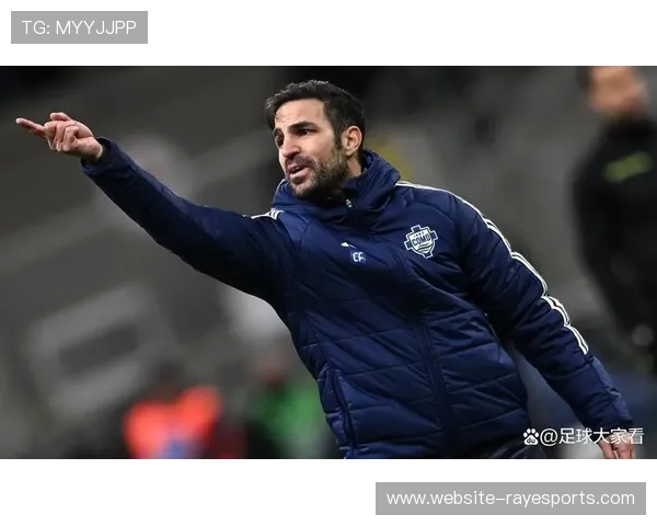 法布雷加斯成功获得欧足联Pro级教练认证正式迈入顶级教练行列