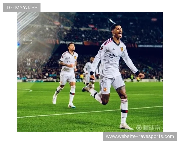 里尔前锋拉什福德单刀赴会，梅斯防守形同虚设